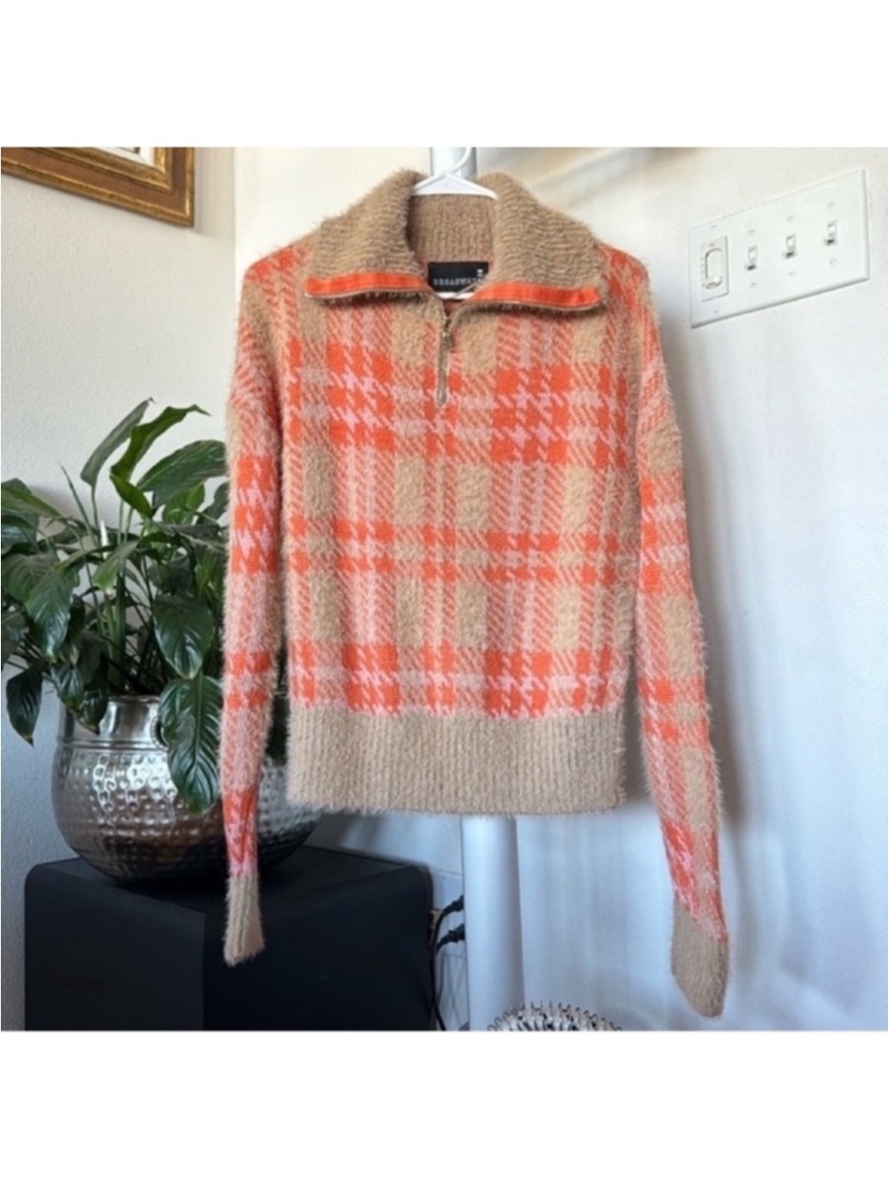Women’s plaid check Pullover Zip Up Fuzzy Sweater Sz M Collared Tan Orange soft